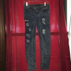 Ripped skinny jeans.